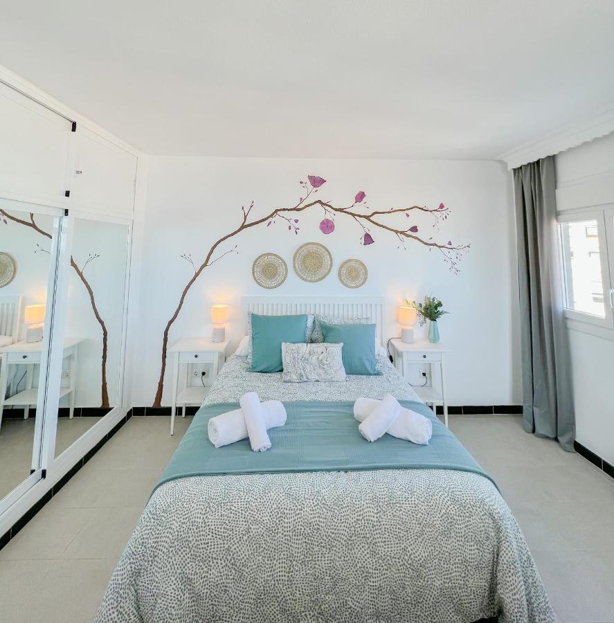 Beautiful Sea Views Apartment Pool & Beach Торемолинос Екстериор снимка