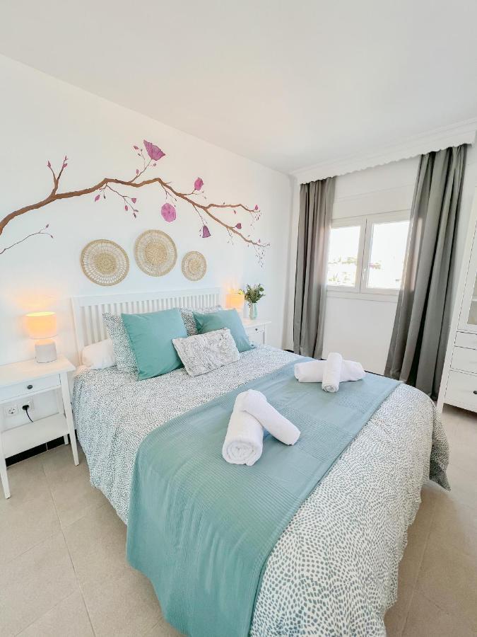 Beautiful Sea Views Apartment Pool & Beach Торемолинос Екстериор снимка